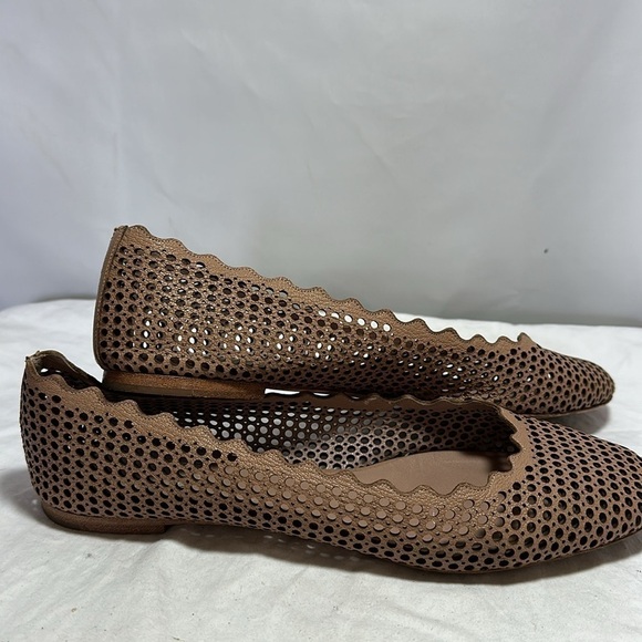 Chloe Lauren Perforated Scalloped Trim Flats, EU 42 - Picture 5 of 9